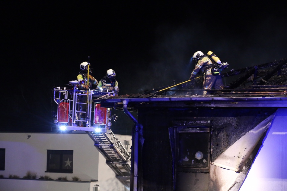 Die Feuerwehr konnte die Flammen schließlich löschen.