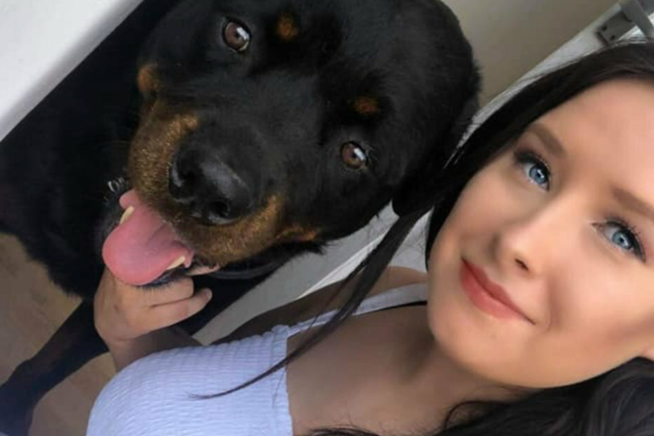 Ria mit ihrem Hund Razor. Die 24-Jährige liebt Shopping über alles.