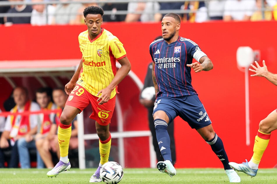 Morgan Guilavogui (27, l.) wird wohl nicht zum FC St. Pauli zurückkehren, sondern in die MLS wechseln.