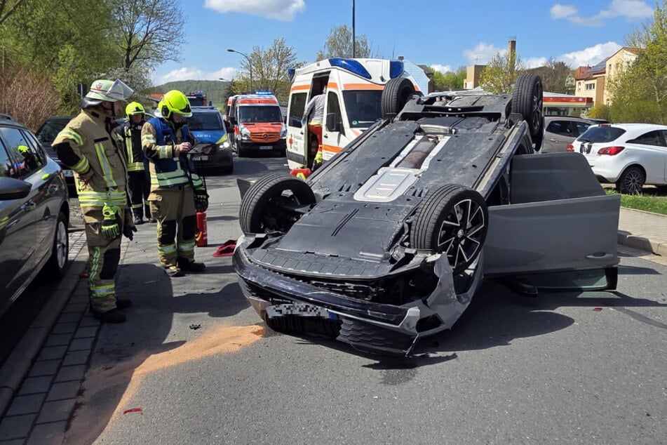 19-Jähriger übersieht Škoda-Fahrerin beim Ausparken