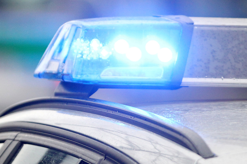 Die Münchner Polizei sucht nach der Tat in Grünwald nach zwei Männern und bittet die Bevölkerung bei der Suche um Mithilfe. (Symbolbild)
