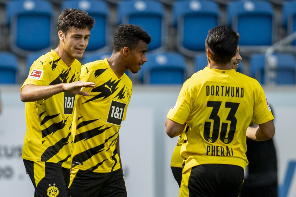 Giovanni Reyna (17, l.) profitierte in den letzten Monaten von Reus' Abwesenheit, weil er dadurch Gelegenheiten bekam, sich im Mittelfeld auszuzeichnen. Trotzdem freut sich der US-Amerikaner über die Rückkehr seines Kapitäns.