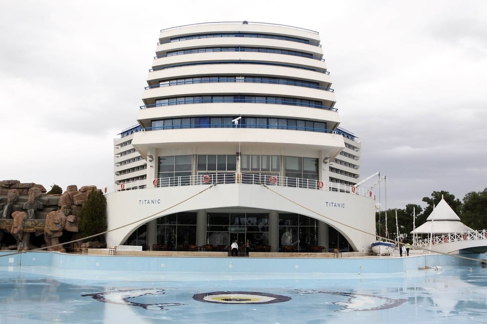 Wirklich eine unsinkbare Titanic: Das Hotel in Lara ist ein echter Hingucker.