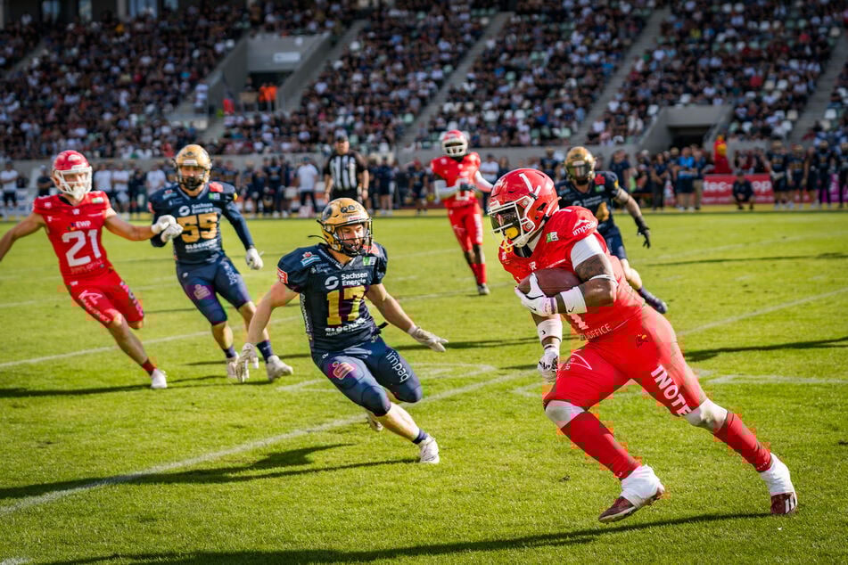 Für Defense Back Niklas Müller (M., 23) verlief das Spiel wie einer Achterbahnfahrt: Auf seine gefangene Interception folgten zwei Fehler.