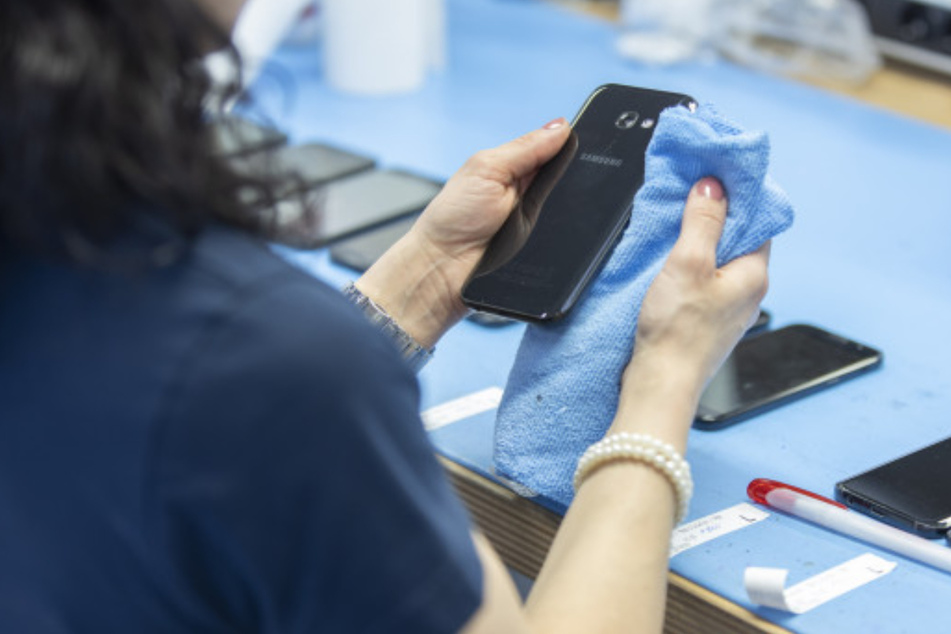 Immer mehr Firmen kaufen gebrauchte Handys