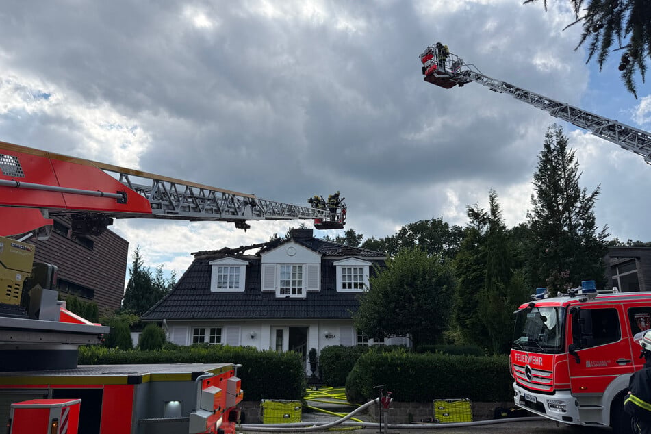 Die Feuerwehr rückte zu einem Einsatz in Hamburg-Volksdorf aus.