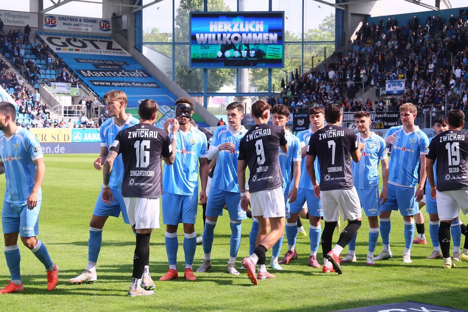 Volle Hütte! Am Dienstagabend werden in Chemnitz 10.000 Zuschauer beim Bezirksderby dabei sein.