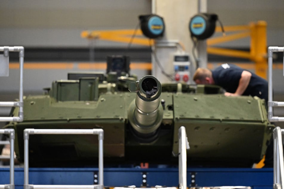 Für viele Unternehmen gehe es darum, bis zu 15 Prozent ihres Umsatzes durch die Rüstungsindustrie zu verdienen.