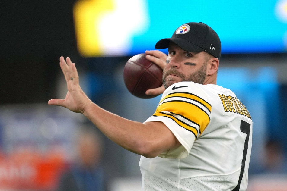 Steelers quarterback Ben Roethlisberger and his offense scored 37 points, despite only totaling 300 yards of offense against LA.