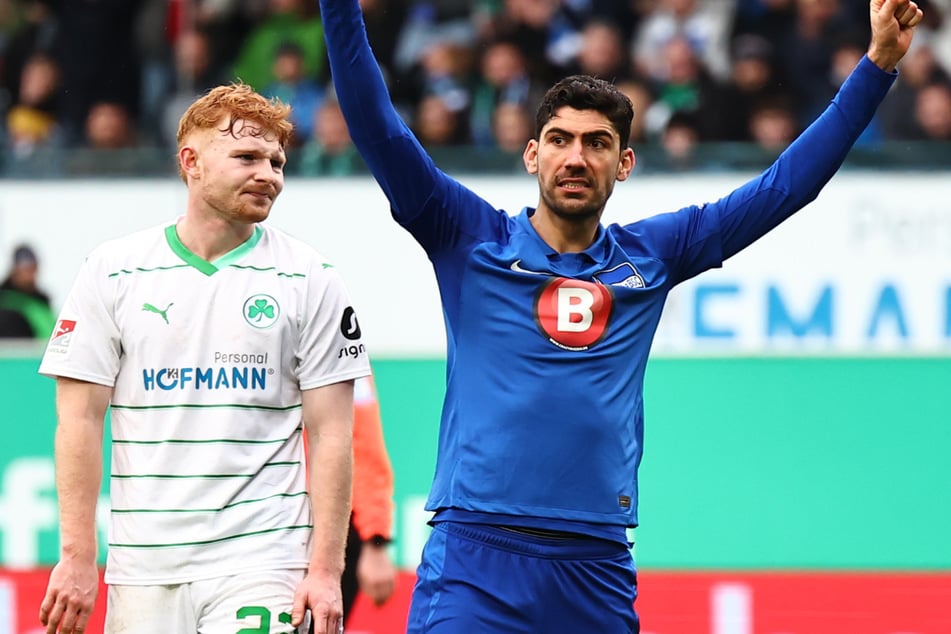 Keine einzige Sekunde stand Andreas Bouchalakis (31, r.) in dieser Saison für Hertha auf dem Rasen.