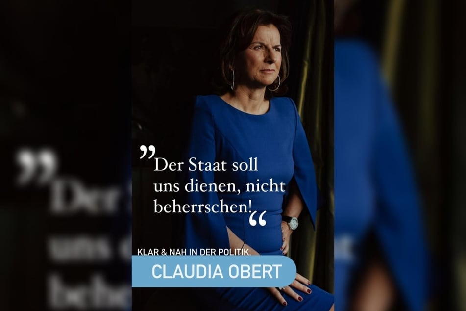 Claudia Obert (63) präsentiert sich plötzlich staatsmännisch - fast wie auf einem Wahlplakat.