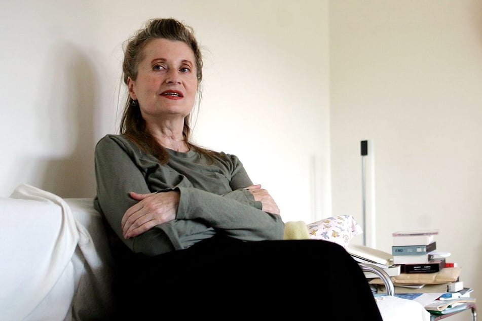 Die österreichischen Literatur-Nobelpreisträgerin Elfriede Jelinek (78) ist am Leben! (Archivfoto)