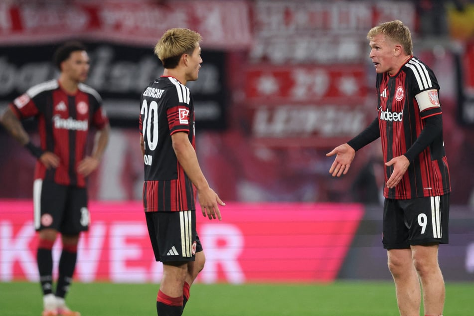 Bei Eintracht Frankfurt schien am Samstagabend kaum einer zu wissen, was der andere tat. Die Folge war eine auch in dieser Höhe hochverdiente 0:6-Niederlage.