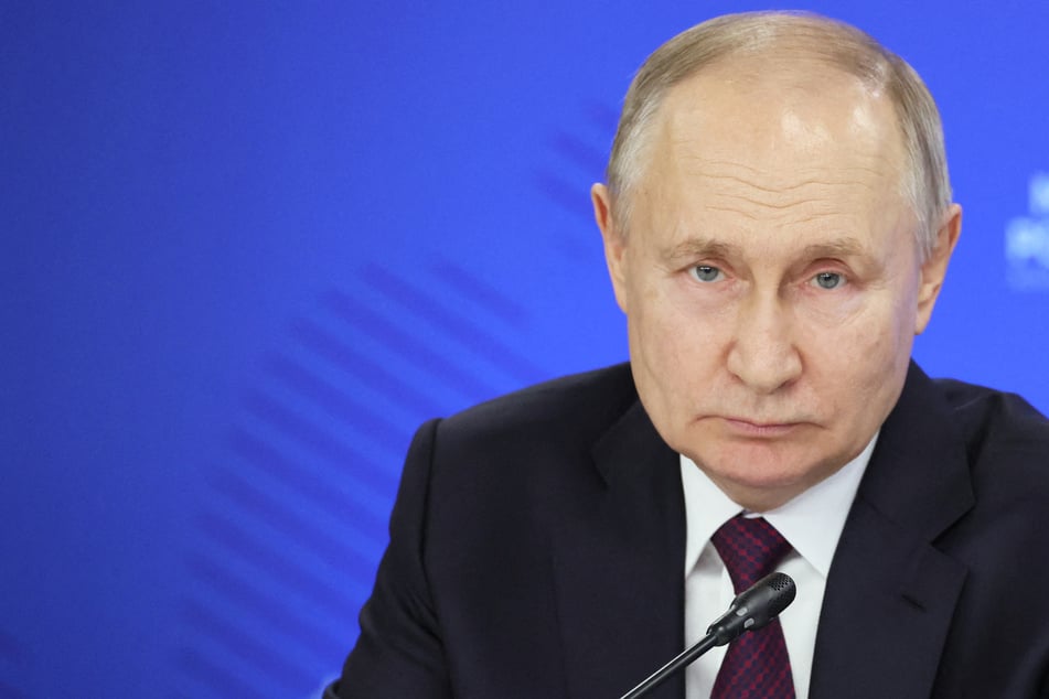 Vladimir Putin warns Ukraine of "irreparable blow" if conflict continues
