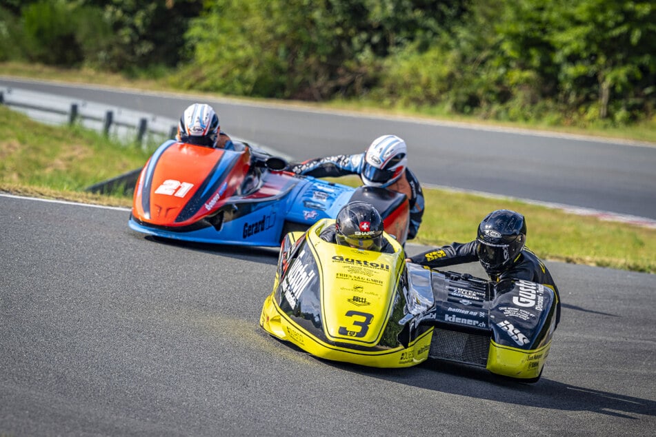 28 Top-Sidecar-Teams liefern sich vom 22. bis 24. August in Schleiz packende Titelkämpfe.