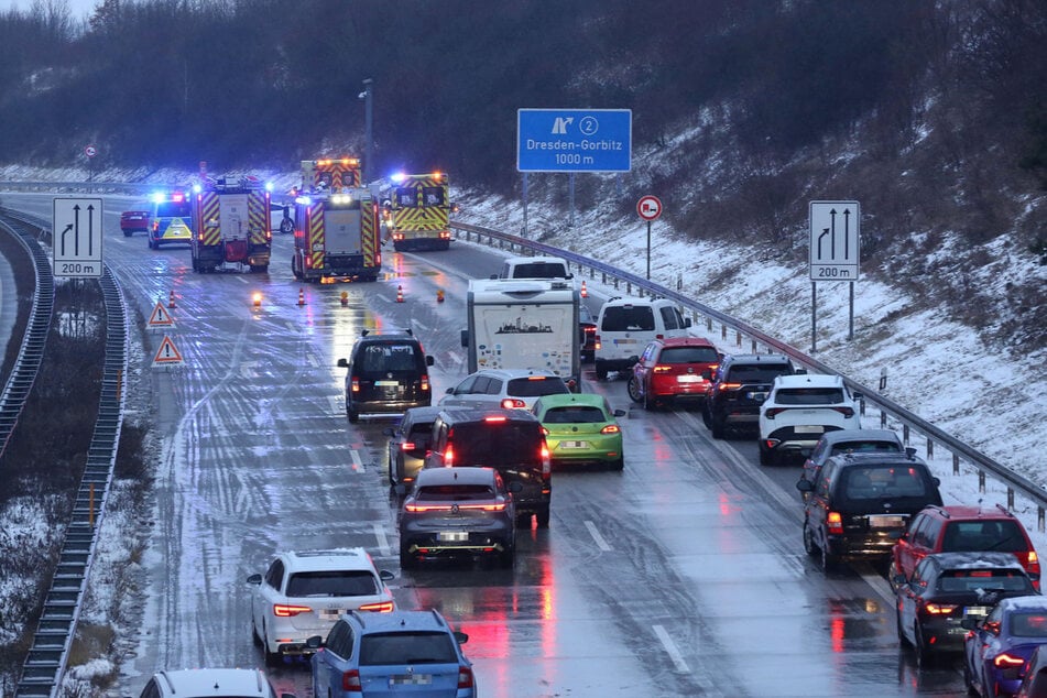 Der Unfall ereignete sich kurz vor der Ausfahrt Dresden-Gorbitz. Es kam zu einem kilometerlangen Stau.