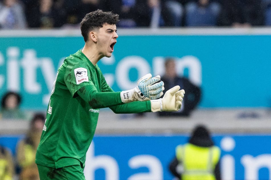 Louis Lord verteidigte den Punkt für Aue bis in die letzte Minute.