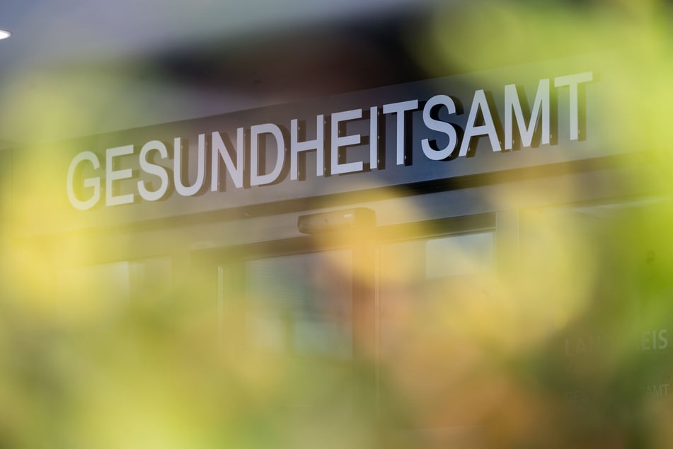 Gesundheitsämter am Limit: Kontaktnachverfolgung kaum noch leistbar