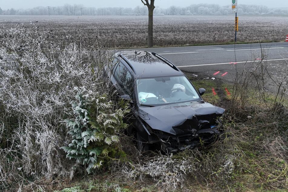 Für beide Autofahrer ging es mit Verletzungen in ein Krankenhaus.