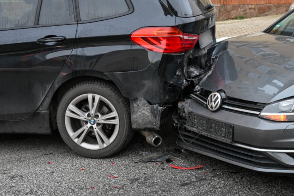 Auffahrunfall in Mittelsachsen: VW kracht in BMW