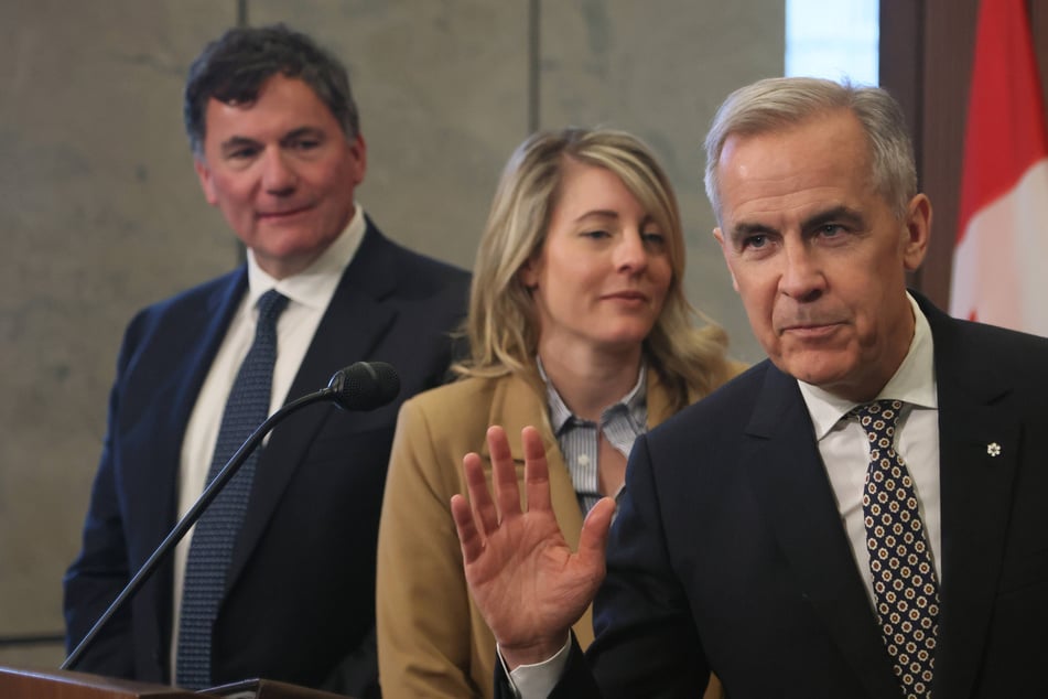 Canada responds after Supreme Court deals blow to Trump's tariffs