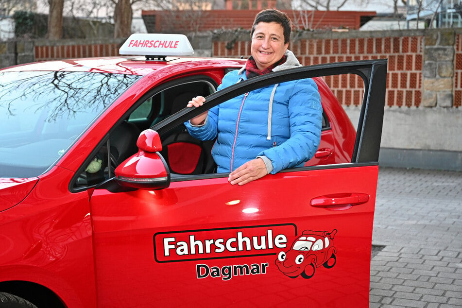 Dagmar Kanter (58) führt die "Fahrschule Dagmar" seit 29 Jahren.