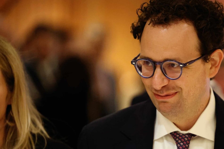 White House and Anthropic CEO hold "productive" meeting amid legal feud