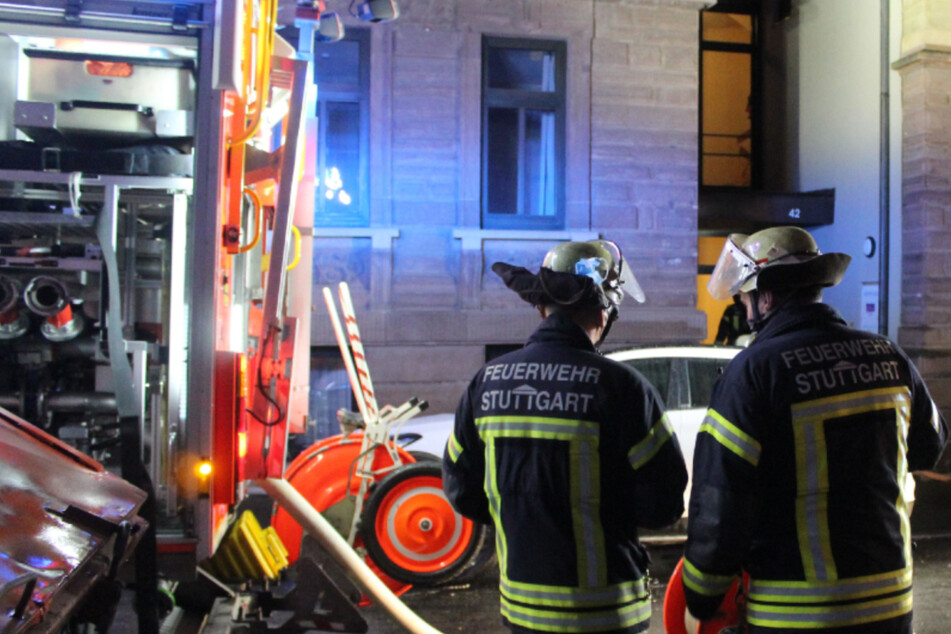 Stuttgart: Plötzlich war da Rauch: 78-Jährige bei Feuer verletzt
