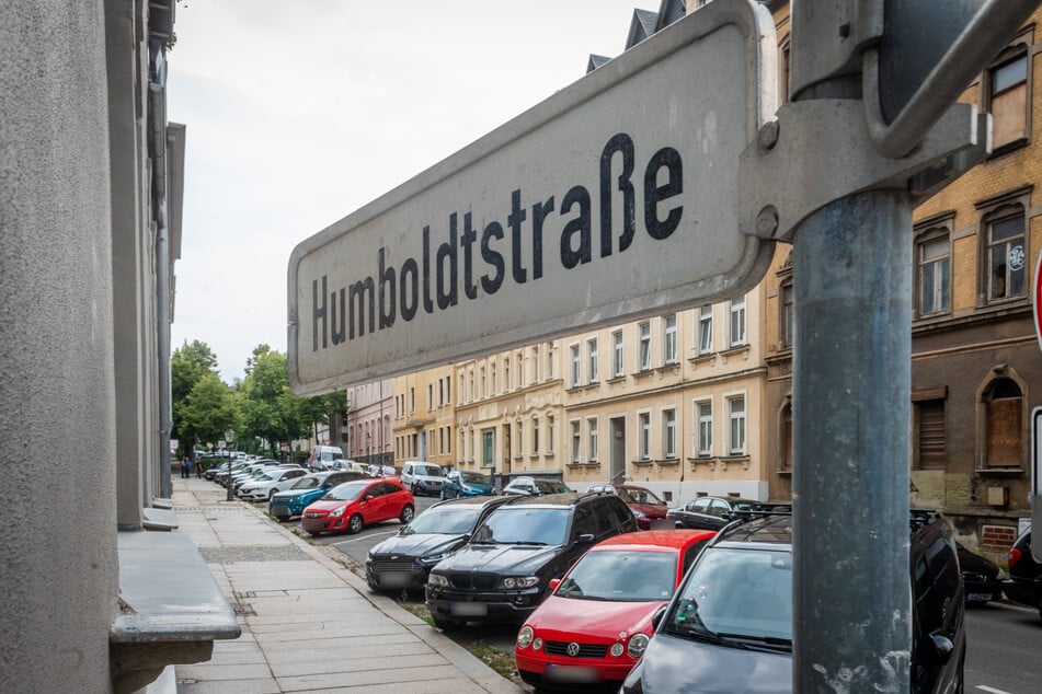 Unter anderem in der Humboldtstraße wurden die Fahrzeuge beschädigt.