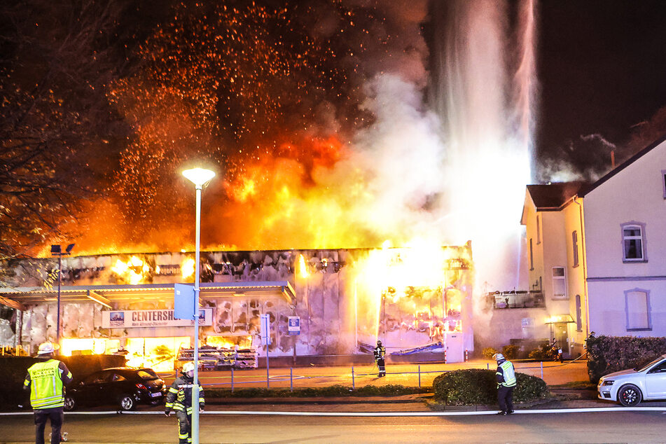 Der Billig-Laden fiel den Flammen zum Opfer.