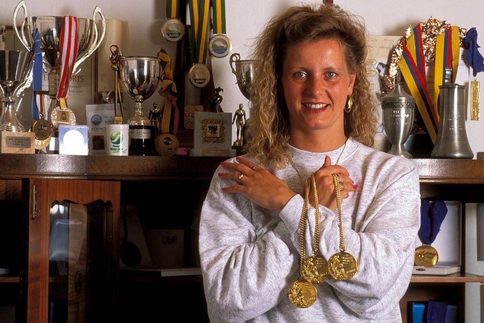 In der Kinder- und Jugendsportschule (KJS) in Halle nahm die Karriere von Schwimmerin Kornelia Grummt-Ender in der DDR ihren Lauf.