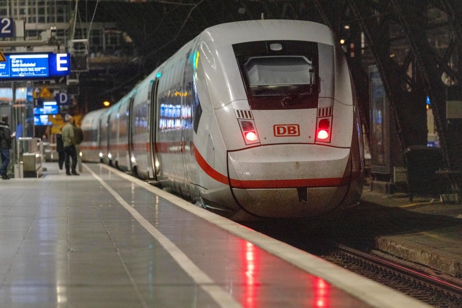 Ab dem 8. März gehts per ICE von München nach Rostock. (Symbolbild)