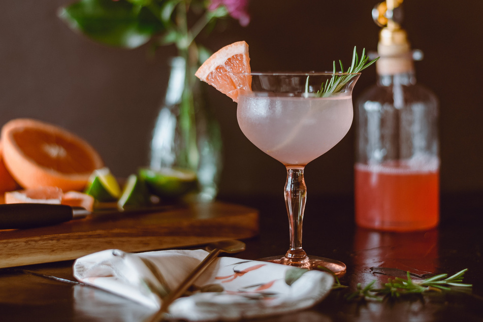 Infusing simple syrups with flavor is a great way to make your cocktails and lemonades even more fantastic.