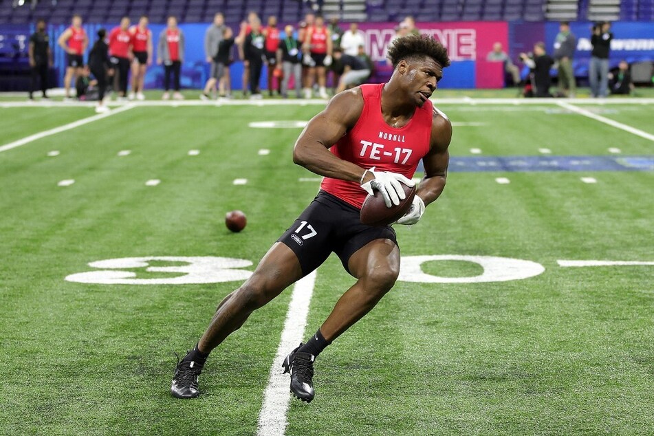 NFL Combine sees standout performances by offensive players