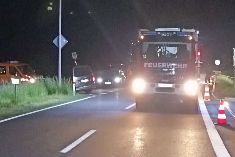 Nach einer Kontrolle der Bundespolizei an der Grenze zu Tschechien ist ein flüchtiger Autofahrer tödlich verletzt worden.