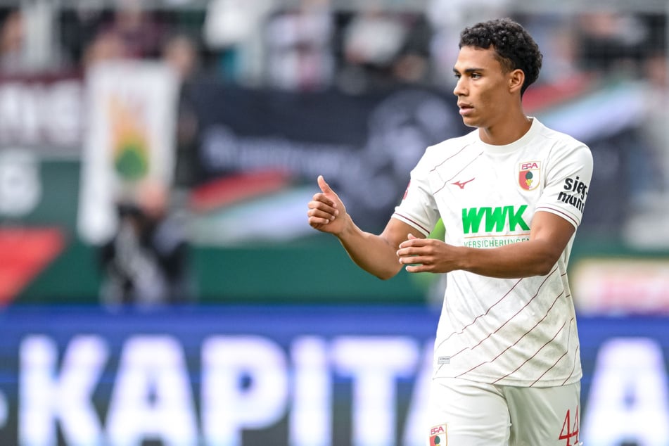 Der 1. FC Nürnberg leiht Henri Koudossou (25) vom FC Augsburg aus.