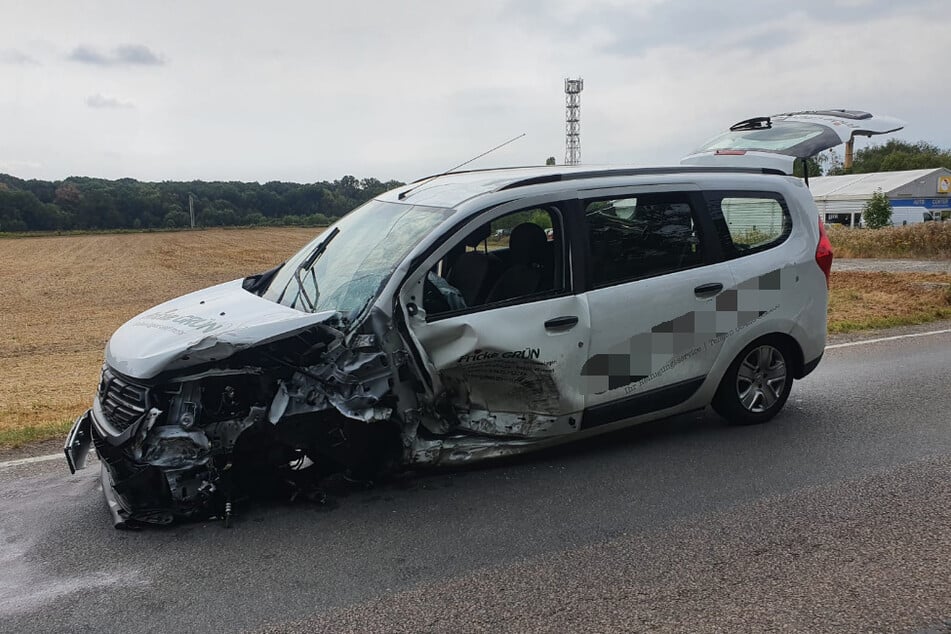 Vier Menschen sind bei einem Unfall in Machern verletzt worden.