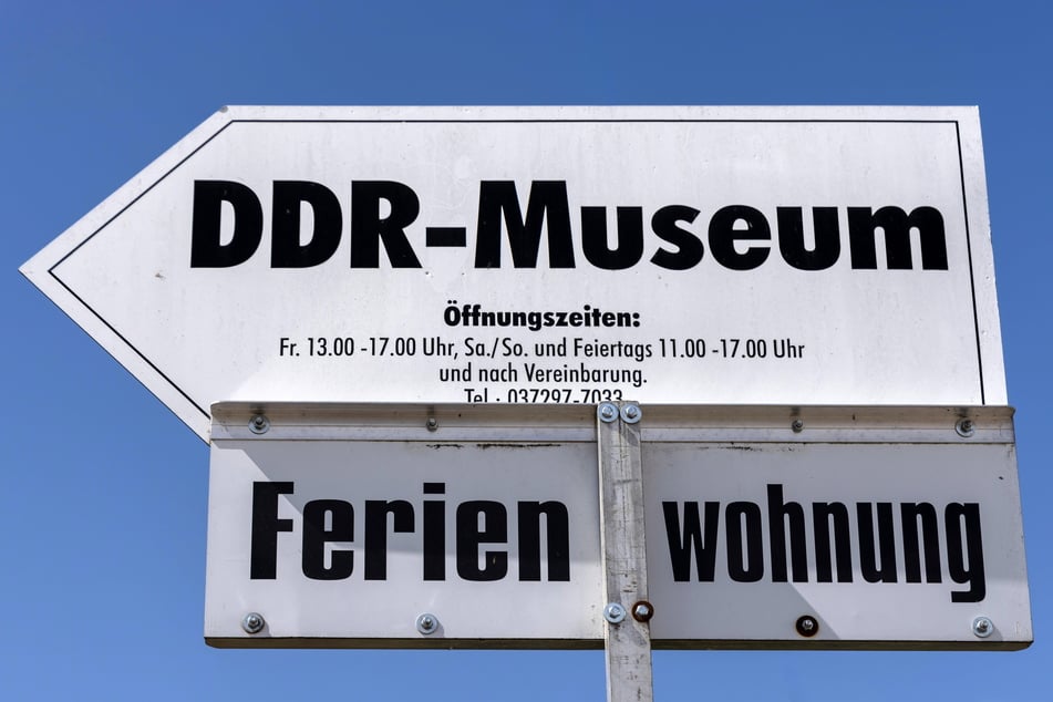 Bald wird dieses Schild der Vergangenheit angehören. Das DDR-Museum schließt im Juli.