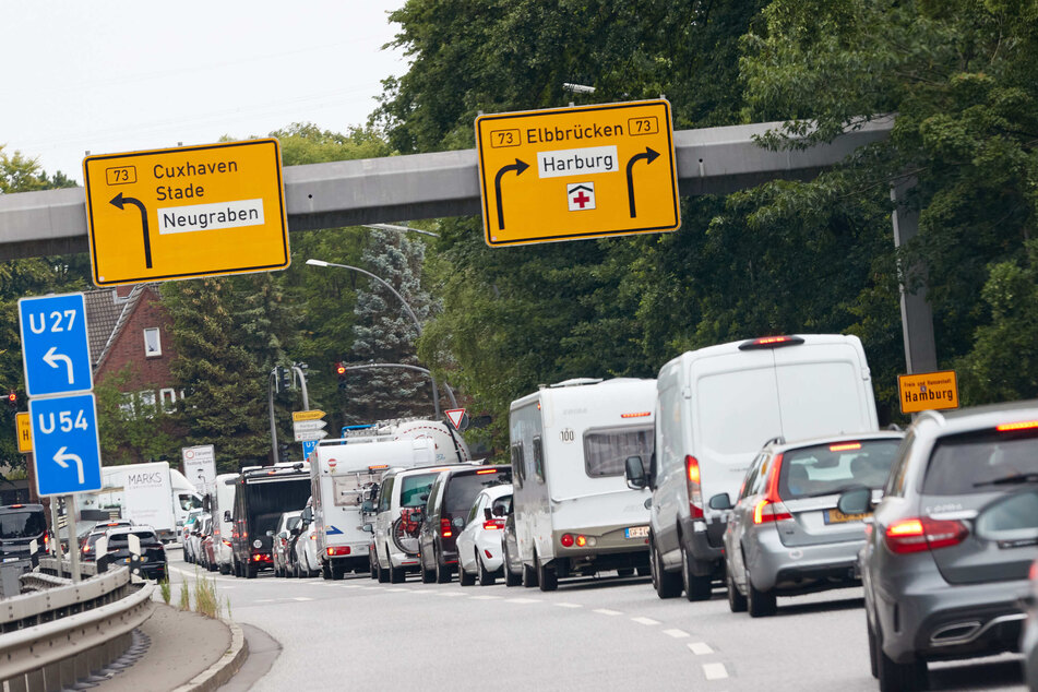 Die Autobahnabfahrt in Harburg wird an zwei Wochenenden gesperrt.