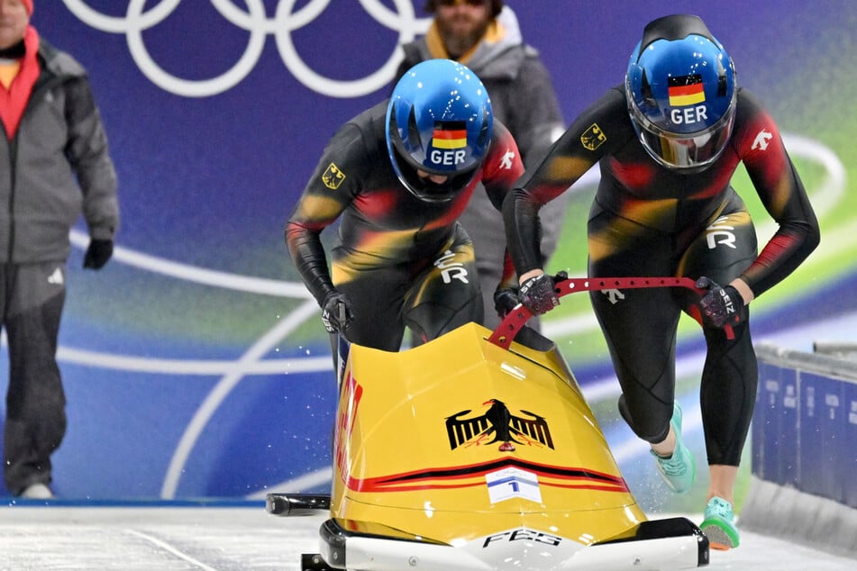 Olympia 2026 im Ticker: Zweier-Bob startet mit deutschen Hoffnungen - USA mit Bestzeit
