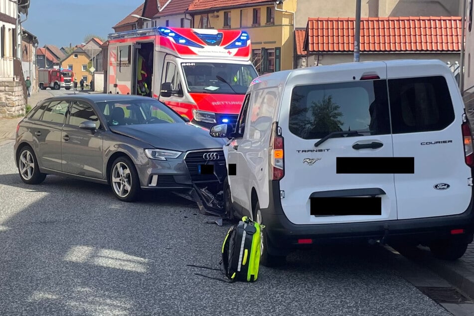 Ein Audi und ein Kleintransporter sind im Harz kollidiert.
