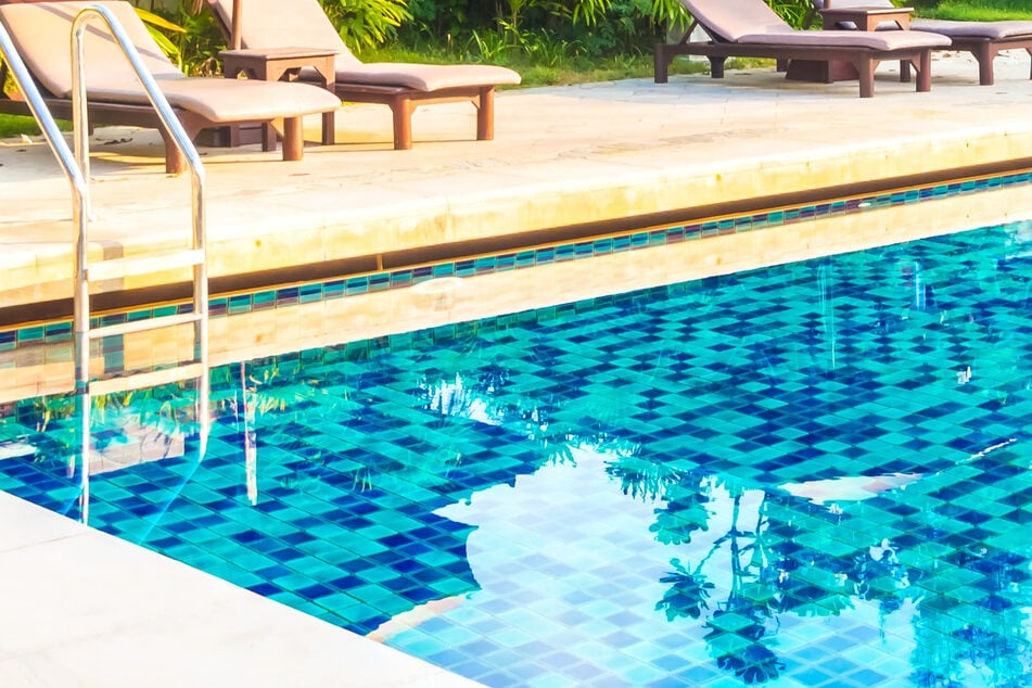 Lufthansa: Stromschlag im Pool? Lufthansa-Mitarbeiter stirbt in Luxushotel