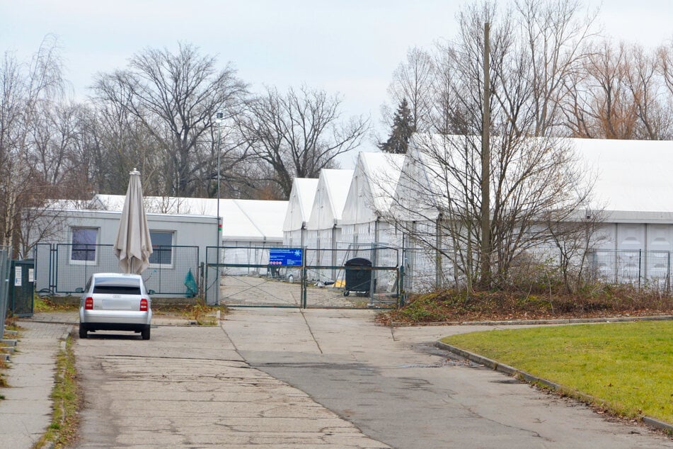 Niemand mehr zu sehen: In der Zeltstadt in Leipzig-Stötteritz leben keine Flüchtlinge mehr.