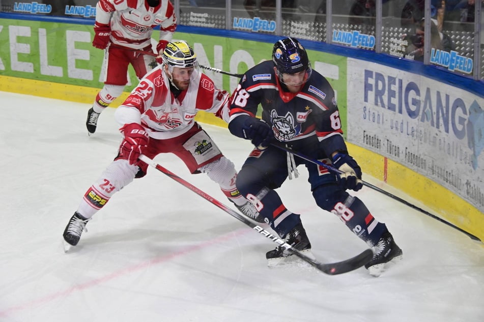 David Wolf (35, r.) hat nach seinem Wechsel zu den Huskies bereits elf Partien absolviert und dabei acht Minuten in der Kühlbox verbracht.