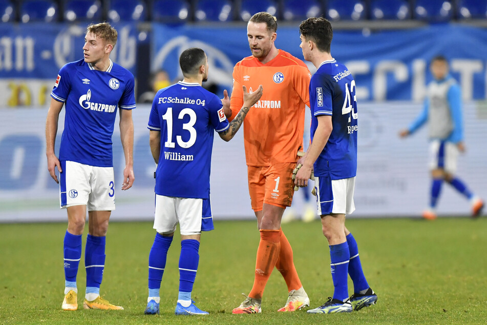 Schalke steht vor dem Abstieg. Mit neun Punkten liegt die Mannschaft abgeschlagen auf dem letzten Platz.