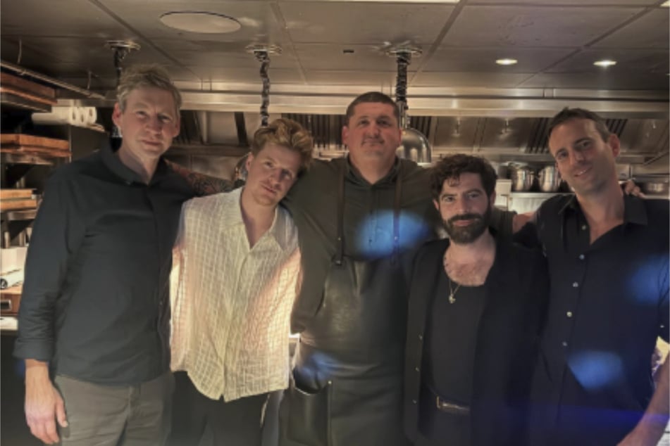 Das Restaurant in Machynlleth erfreut sich großer Beliebtheit - Stars und Promis, wie die Bandmitglieder von Foals, dinierten bereits in dem noblen Lokal.