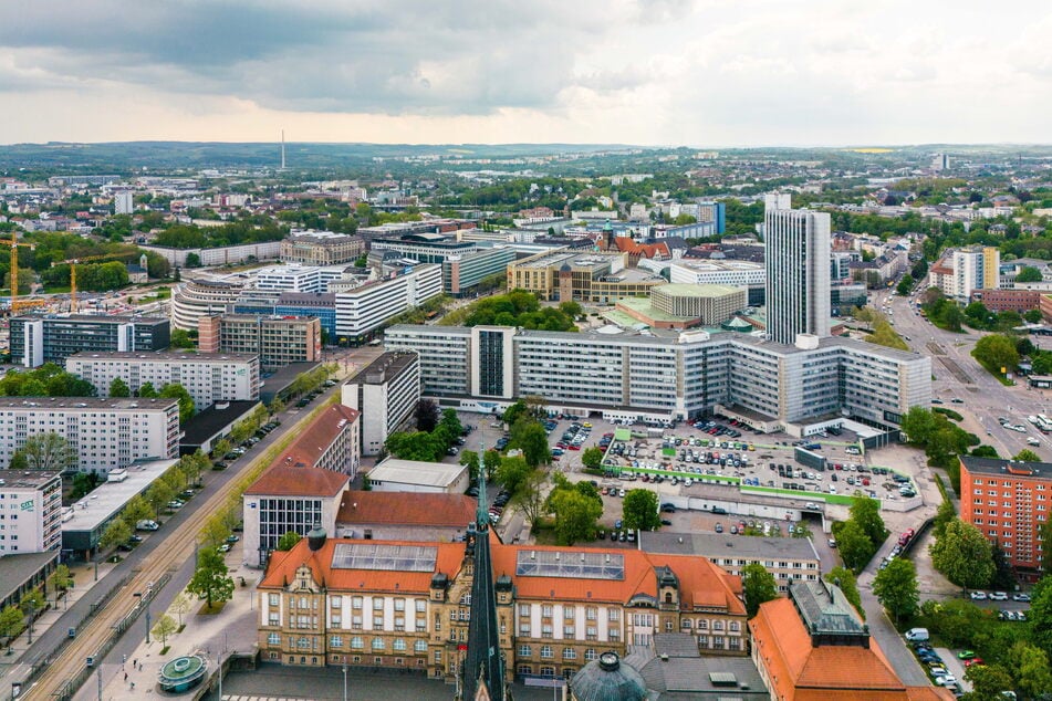 Blick über die Chemnitzer Innenstadt: In den vergangenen Tagen brachen hier Unbekannte in mehrere Unternehmen ein.