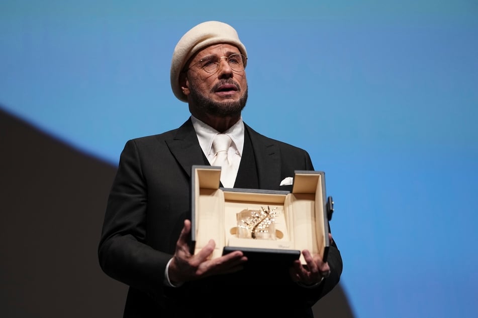 Hollywood-Star John Travolta (72) wurde bei den Filmfestspielen in Cannes mit der Goldenen Ehrenpalme für sein Lebenswerk ausgezeichnet.