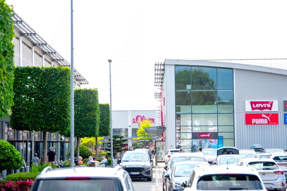 Hier gibt's bekannte Markenmode wie Levi's oder Puma gerade super günstig