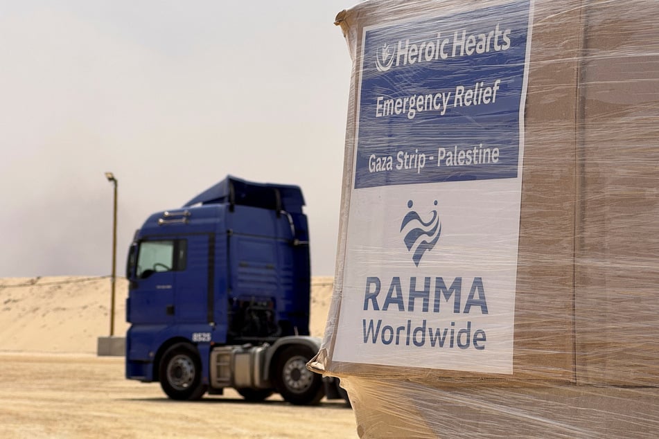 US and Israel-backed foundation says it started Gaza aid distribution as UN slams "distraction"